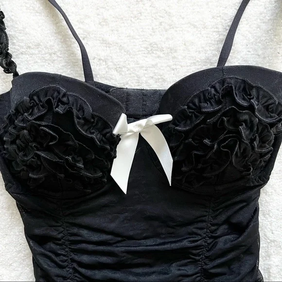 VICTORIA’S SECRET Black Sexy Little Things 36B Ruffles Lingerie w/ Garter - Picture 4 of 8
